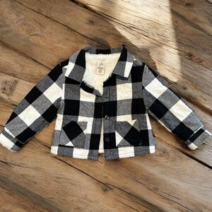 Max Studio Kids' Black & White Checkered Fleece Lined Flannel Jacket size 5/6